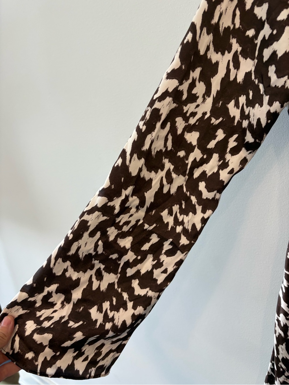 Zara bloggers fave Brown & White Printed Long flare Sleeve maxi Dress - Picture 6 of 10